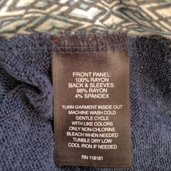 Sz L Signature 1 Studio Tunic Top - Picture 5 of 6